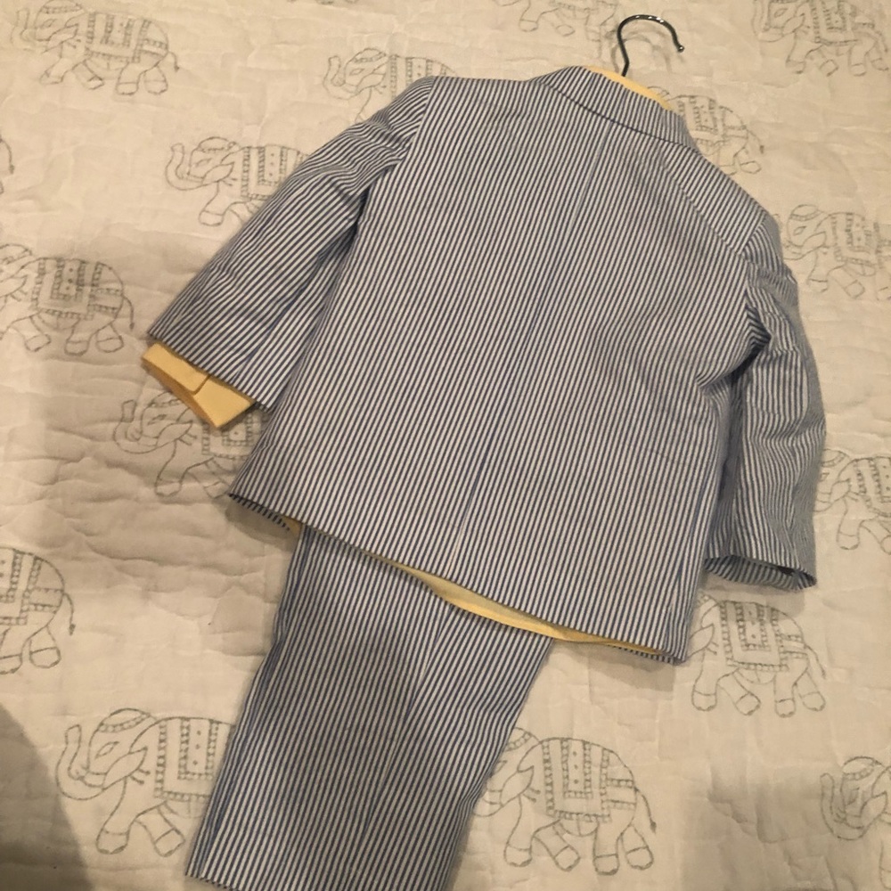 IZOD 4 piece seersucker suit for baby - Picture 5 of 6